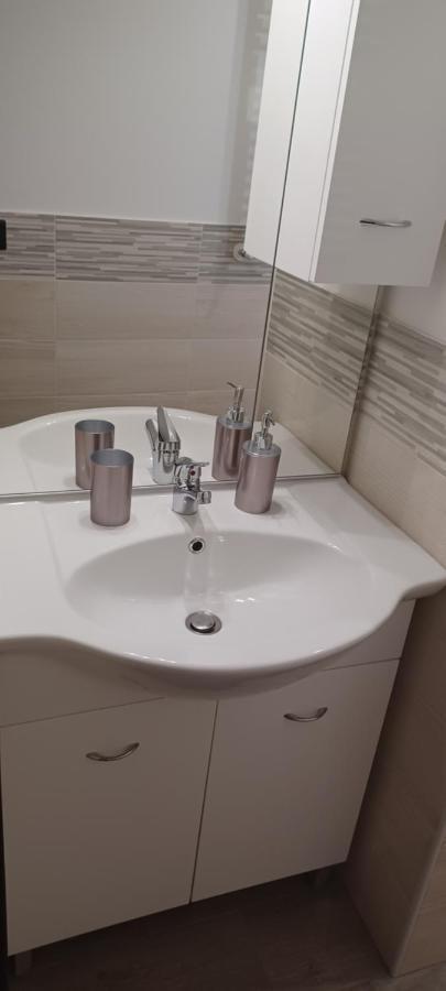 Casa Mirella Apartment Sanremo Bagian luar foto